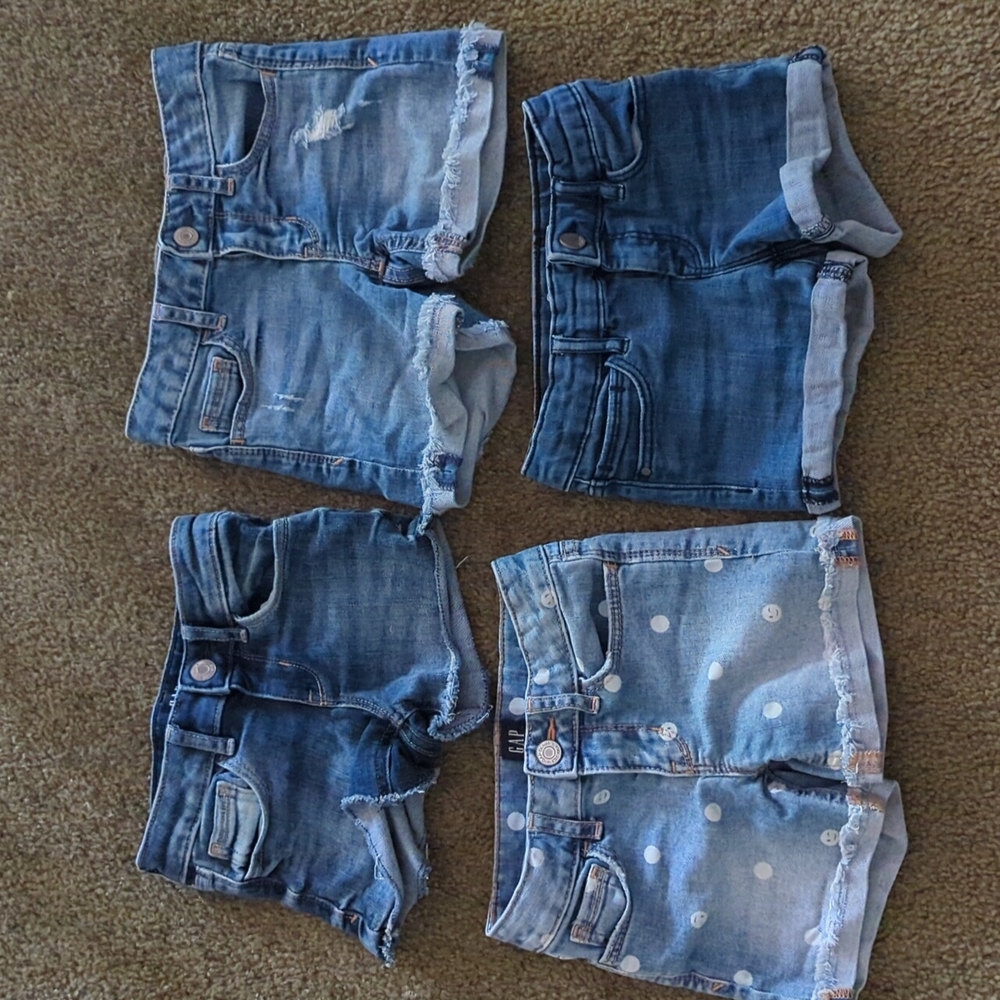 Lot of 4 girls gap shorts